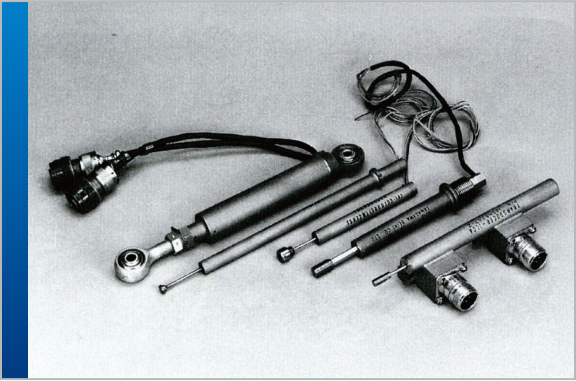 ヘリコプター搭載用LVDT